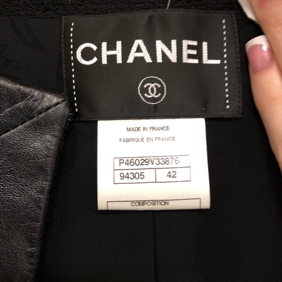 2013 CHANEL LEATHER TRIM LA PETITE VESTE NOIRE JACKET SZ 42 - Picture 3 of 8